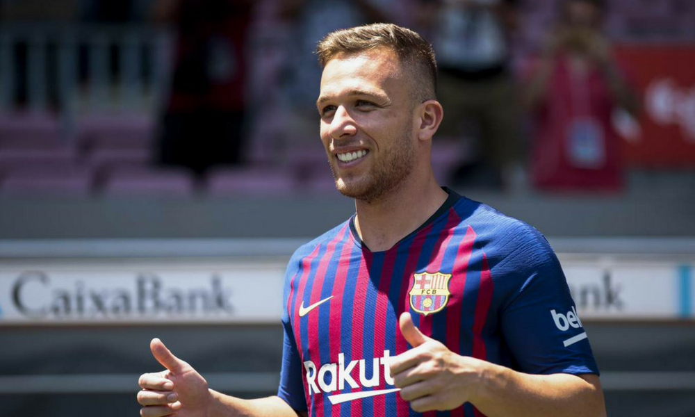 Arthur fue presentado con el Barcelona