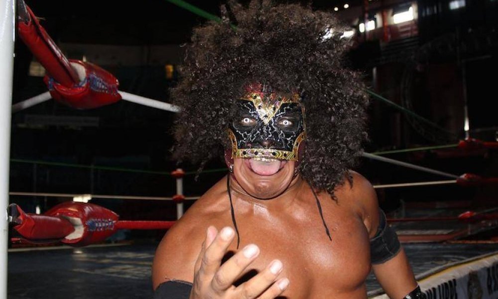 Acusaron a Mr. Niebla por luchar borracho