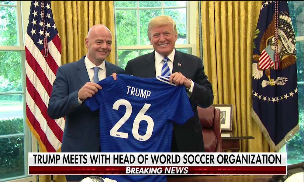 Infantino enseñó el arte de 'expulsar' a Trump