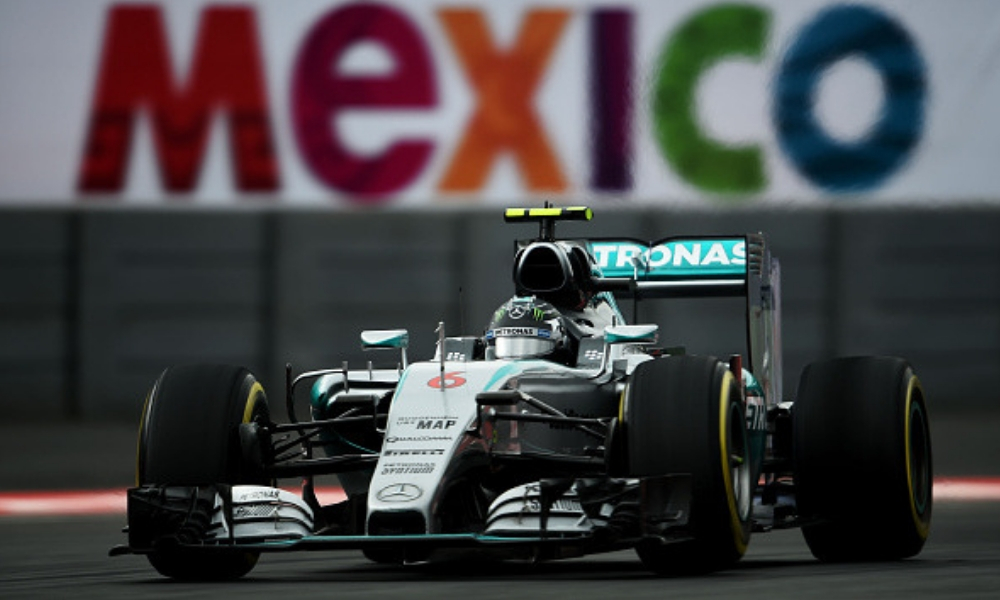 último piloto en coronarse en el GP de México