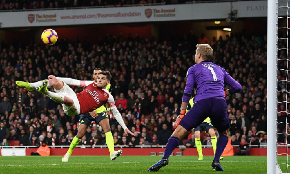 golazo de Lucas Torreira