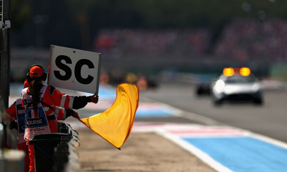 Banderas en la Fórmula 1 y su significado Neumático Intermedio