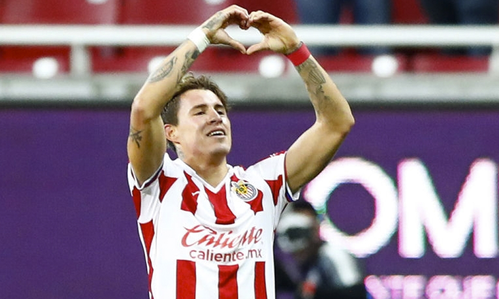 Chivas le ganó al América y jugará semis