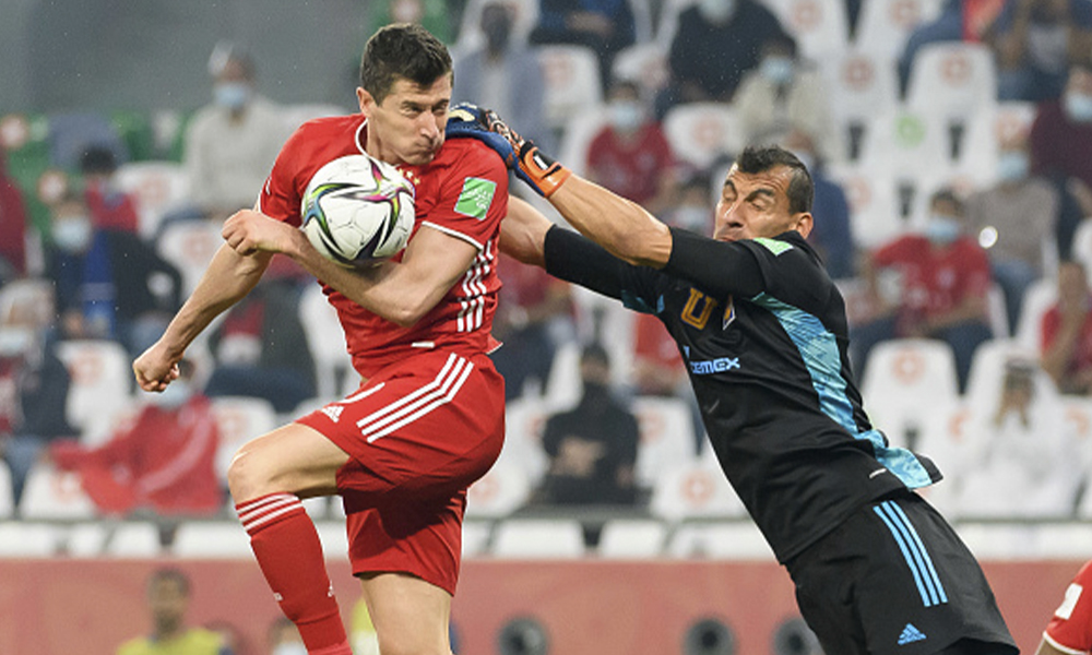 VAR no marcó mano de Lewandowski