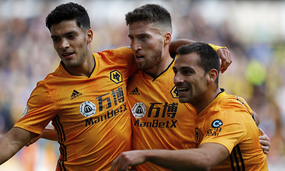 Wolves renovaron a uno de sus defensas