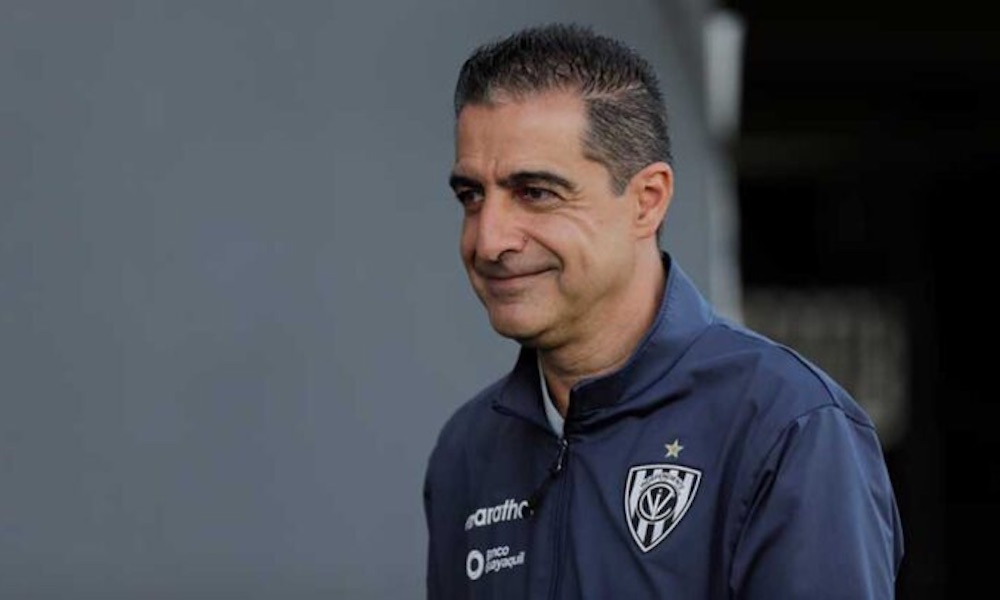 León firmó a un entrenador europeo