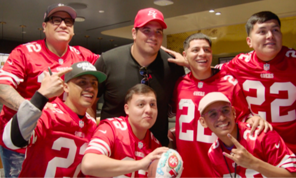 Alfredo Gutiérrez, de 49ers recibió a Grupo Firme en el Levi's Stadium -  Grupo Milenio