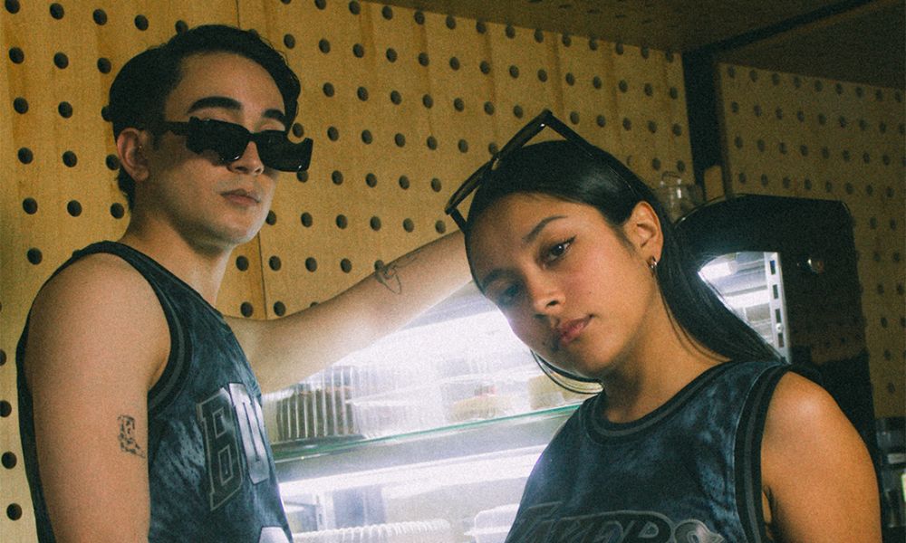 Mitchell & Ness Allen Iverson 76ers Jersey - Men's White Swingman Basketball Jersey