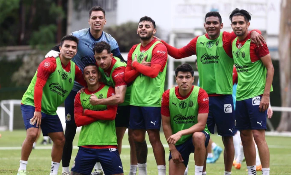 Chivas prepara el regreso de la Liga MX donde es líder