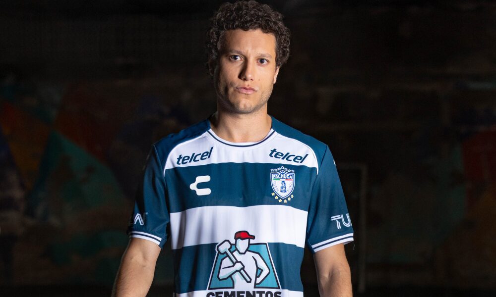 Los uniformes de Charly para la Liga MX